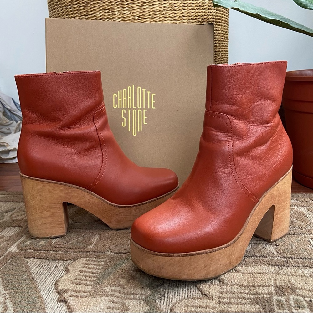 Charlotte stone boots
